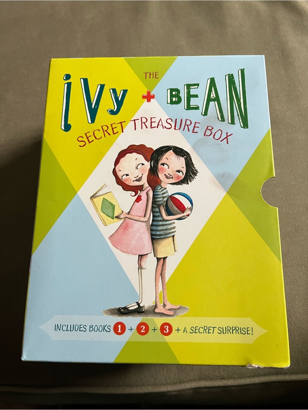 Ivy + Bean Secret Treasure Box - Yellow & Green Kids Book Set